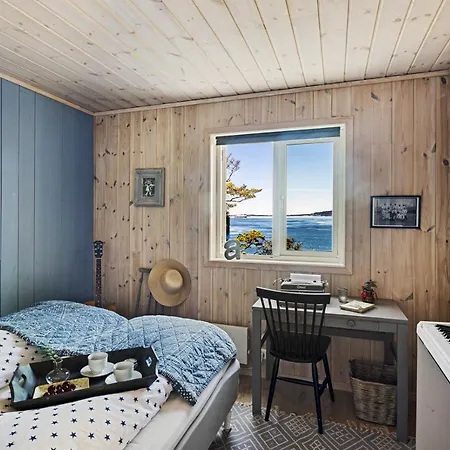 Bright And Peaceful Cabin With An Amazing View On An Island Near Bergen Сasa de vacaciones *