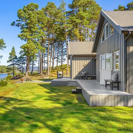 Bright And Peaceful Cabin With An Amazing View On An Island Near Bergen Сasa de vacaciones *