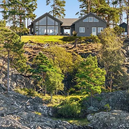 Holiday home Bright And Peaceful Cabin With An Amazing View On An Island Near Bergen