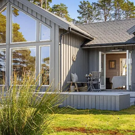Bright And Peaceful Cabin With An Amazing View On An Island Near Bergen *